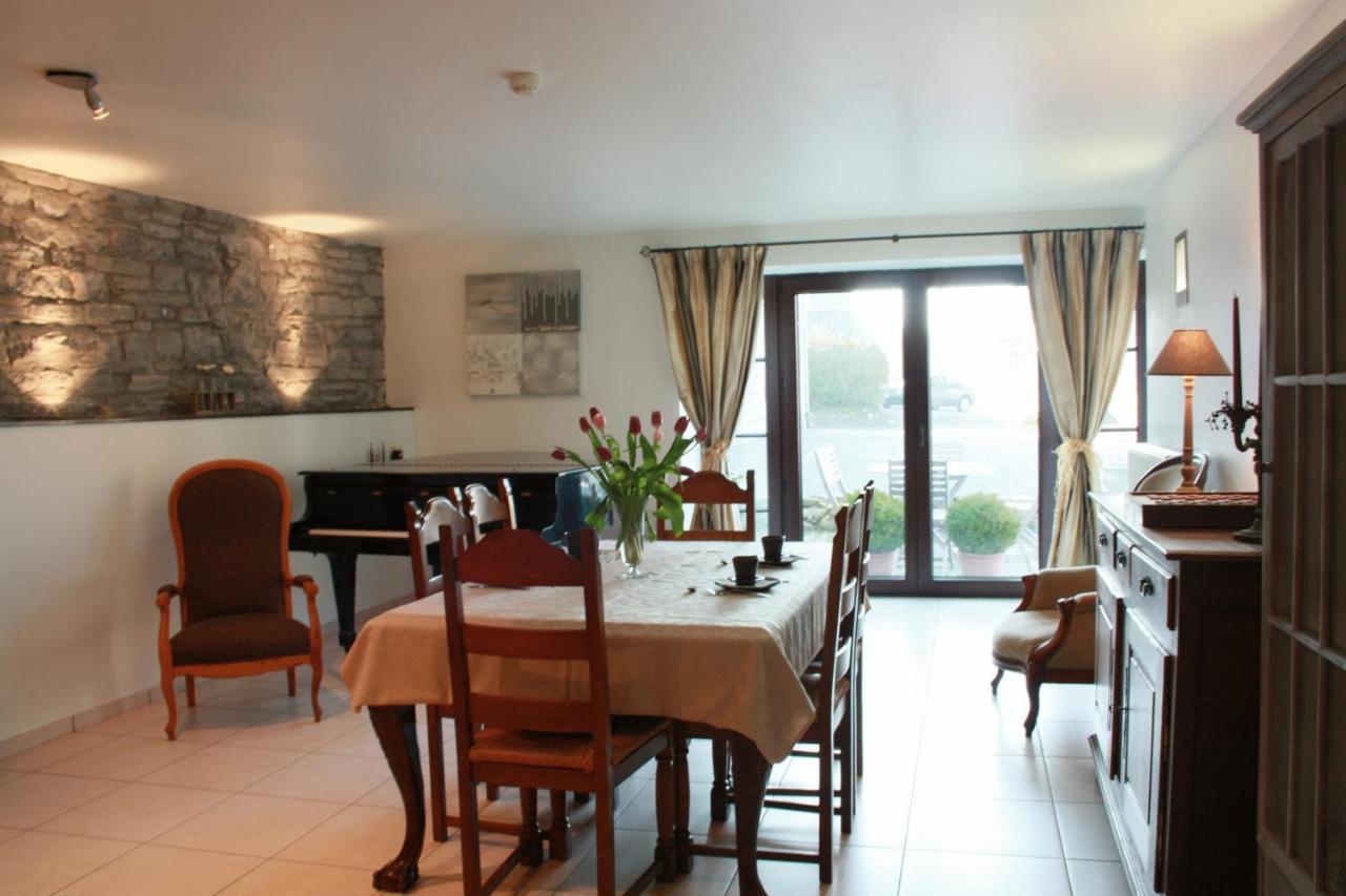 B&B Chession Falaën Buitenkant foto